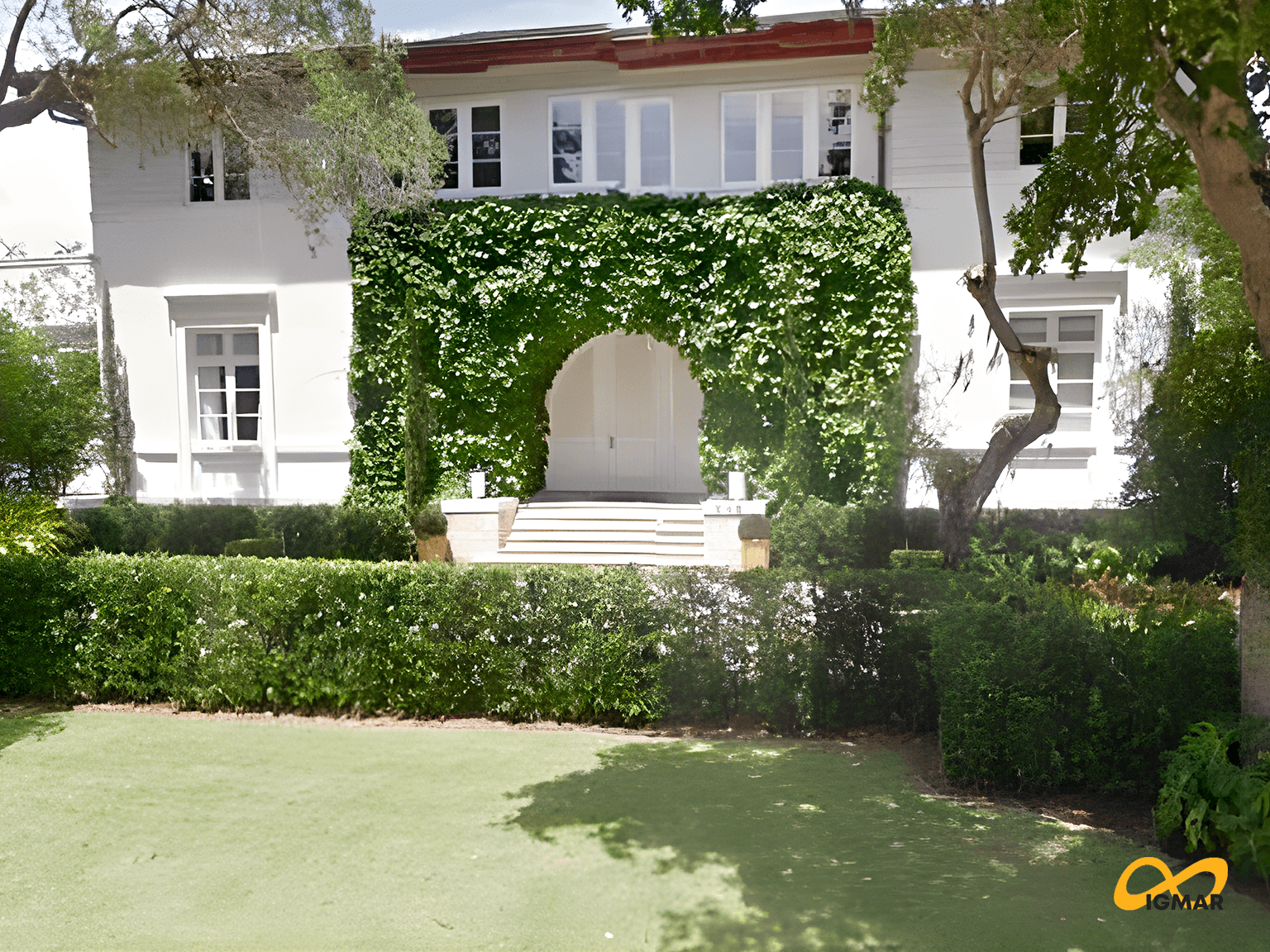 REINANTE RESIDENCE - 01