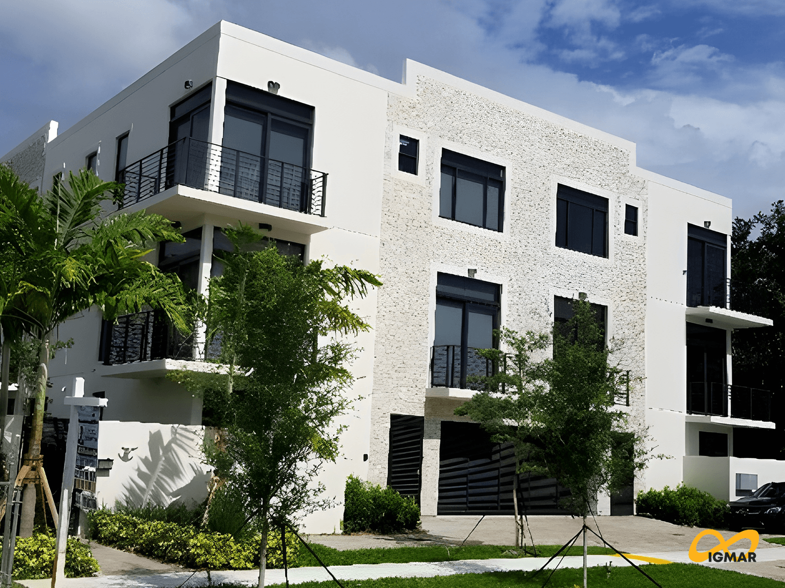 SEVEN SEAS CONDOMINIUM - 01