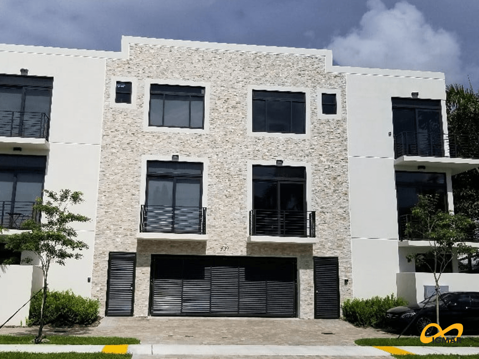 SEVEN SEAS CONDOMINIUM - 03