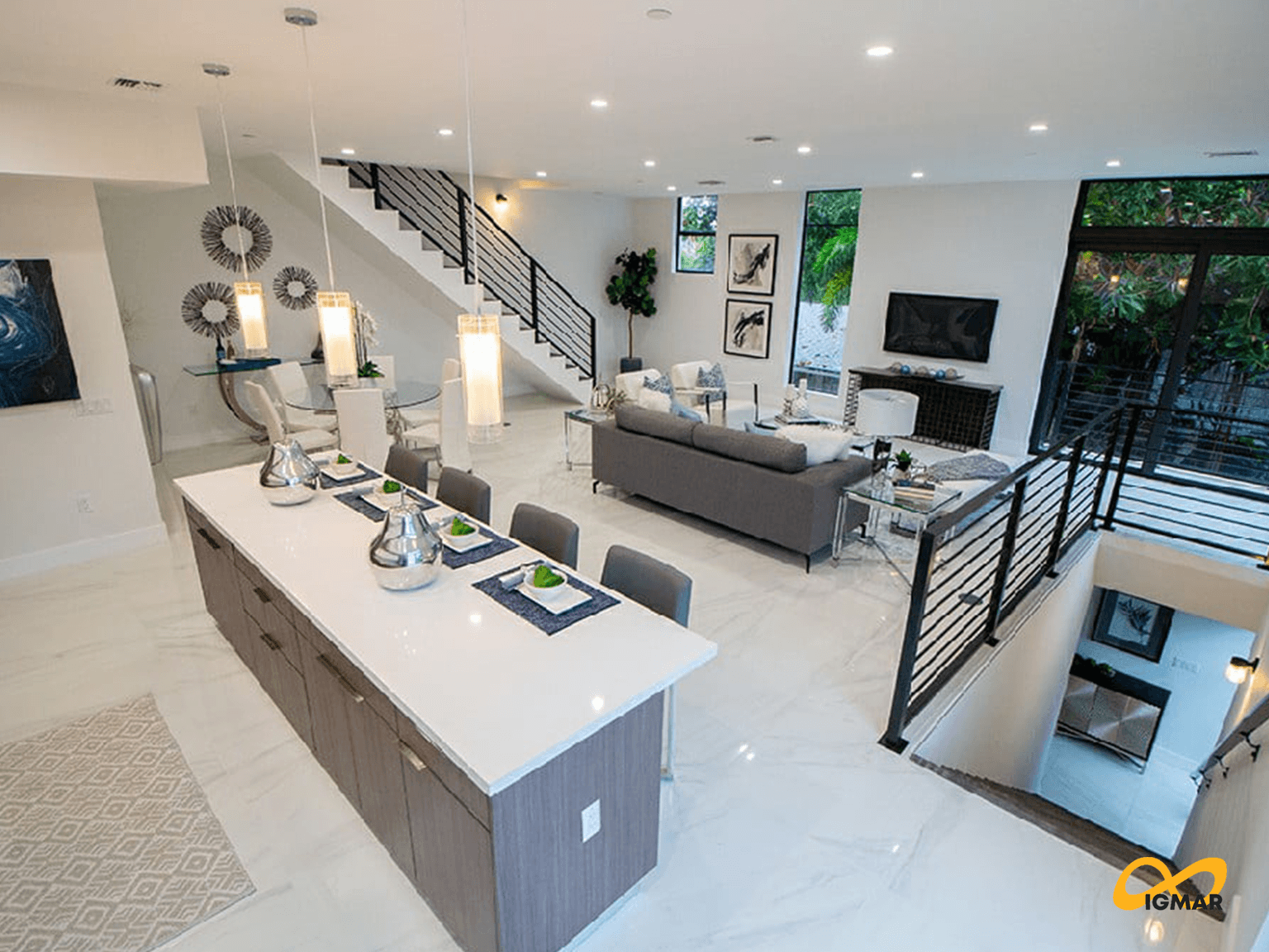 SEVEN SEAS CONDOMINIUM - 04